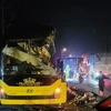 Hiện trường vụ tai nạn đặc biệt nghiêm trọng tại Tuyên Quang giữa xe khách giường nằm và xe container khiến 5 người chết tại chỗ. (Ảnh: Quang Cường/TTXVN)