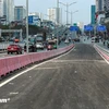 Hạng mục cầu vượt thép Mai Dịch đã được hoàn thành và dự kiến thông xe vào ngày 6/5 tới. (Ảnh: PV/Vietnam+)