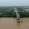 Hiện trường vụ sập cầu Phong Châu tại tỉnh Phú Thọ vào ngày 9/9 vừa qua. (Ảnh: PV/Vietnam+)