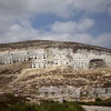 Công trình xây dựng khu định cư mới ở Givat Zeev, Khu Bờ tây, phía bắc Jerusalem ngày 12/11. (Nguồn: AFP/TTXVN)