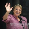 Ứng viên Michelle Bachelet tại điểm bỏ phiếu ở thủ đô Santiago ngày 17/11. (Nguồn: THX/TTXVN)