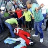 Sập cầu tại lễ hội ở Bolivia, hơn 60 người thương vong 