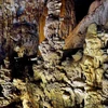 Hà Giang: Huyền ảo dòng thác nhũ hang Đán Pióong 