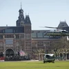Máy bay trực thăng kiểm tra an ninh khi ông Obama thăm một bảo tàng ở Hà Lan hôm 25/3 (Nguồn: AP)