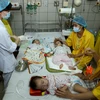 Nghệ An: Khống chế dịch sốt phát ban dạng sởi ở bản Piêng Cooc