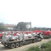 Các đồng bào dân tộc tỉnh Tuyên Quang long trọng đón tượng Bác Hồ