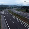 Hành lang an toàn cao tốc Nội Bài-Lào Cai bị vi phạm nghiêm trọng
