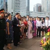 Sứ quán Việt Nam tại Singapore và Anh kỷ niệm ngày thành lập Đảng