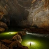 Khám phá rừng nguyên sinh và hang động tuyệt đẹp ở Tú Làn