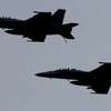 Trung Quốc tức giận vì chiến đấu cơ của Mỹ hạ cánh ở Đài Loan