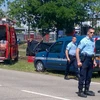 Cảnh sát Pháp phong tỏa khu vực xảy ra vụ chặt đầu ở nhà máy gas tại Saint-Quentin-Fallavier. (Nguồn: AFP/TTXVN)