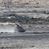 Xe quân sự Ai Cập tuần tra tại khu vực cửa khẩu Rafah, phía nam dải Gaza. (Nguồn: AFP/TTXVN)