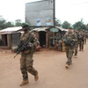 Binh sỹ Pháp tuần tra tại khu vực phía bắc Bangui, Trung Phi ngày 25/9. (Nguồn: AFP/TTXVN)