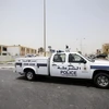 Cảnh sát điều tra hiện trường một vụ đánh bom tại làng Sitra,phía nam thủ đô Manama (Bahrain) ngày 28/7. (Nguồn: AFP/TTXVN)
