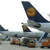 Nhân viên Hãng Lufthansa đình công tại sân bay ở Frankfurt am Main ngày 6/11. (Nguồn: AFP/TTXVN)