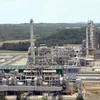 Một góc Nhà máy lọc dầu Dung Quất nhìn từ trên cao. (Ảnh: Sỹ Thắng/TTXVN)