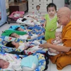 Cơ sở từ thiện xã hội Phật giáo chùa Kỳ Quang 2, TP.Hồ Chí Minh, nuôi dưỡng nhiều trẻ mồ côi, trong đó có nhiều trẻ nhiễm HIV/AIDS. (Ảnh: An Hiếu/TTXVN)