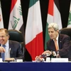 Ngoại trưởng Nga Sergei Lavrov (trái) và Ngoại trưởng Mỹ John Kerry. (Nguồn: AFP/TTXVN)