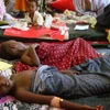 Điều trị cho bệnh nhi bị bệnh tả tại khu vực biên giới Kenya-Somalia. (Nguồn: alshahid.net)