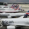Máy bay của hãng hàng không American Airlines tại sân bay quốc tế Miami ở bang Florida. (Nguồn: AFP/TTXVN)