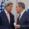  Ngoại trưởng Nga Sergei Lavrov (phải) và người đồng cấp Mỹ John Kerry. (Nguồn: THX/TTXVN)
