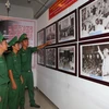 Triển lãm chuyên đề "Xây dựng nhà nước của dân, do dân, vì dân theo tư tưởng Hồ Chí Minh" tại Thừa Thiên-Huế. (Ảnh: Hồ Cầu/TTXVN)