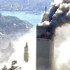 Tòa tháp đôi của Trung tâm Thương mại Thế giới ở New York, Mỹ bị sập trong vụ tấn công khủng bố kinh hoàng 111/9/2001. (Nguồn: EPA/TTXVN)