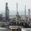 Toàn cảnh nhà máy sản xuất dầu mỏ Ras Tannura ở tỉnh Dammam, phía đông Saudi Arabia. (Nguồn: AFP/TTXVN)