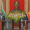 Phó Chủ tịch nước Đặng Thị Ngọc Thịnh và Ngài Cyril Ramaphosa, Phó Tổng thống Cộng hòa Nam Phi. (Ảnh: Nguyễn Khang/TTXVN)