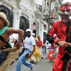 Các vũ công biểu diễn điệu nhảy Rumba trên đường phố ở thủ đô La Habana, Cuba. (Nguồn: EPA/TTXVN)