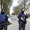Cảnh sát Bỉ làm nhiệm vụ trong chiến dịch truy quét khủng bố ở Brussels ngày 9/4. (Nguồn: AFP/TTXVN)