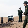 Lực lượng an ninh tuần tra tại làng In-Salah, miền nam Algeria. (Nguồn: AFP/TTXVN)