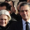 Vợ chồng ứng cử viên tổng thống Francois Fillon. (Nguồn: AP)