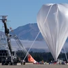 Khinh khí cầu siêu áp suất của NASA được bơm hơi để sẵn sàng bay lên từ sân bay Wanaka, New Zealand ngày 26/4. (Nguồn: NASA)