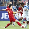Pha tranh bóng giữa cầu thủ U20 Honduras Douglas Martinez (phải) và cầu thủ U20 Việt Nam Nguyễn Trọng Đại (trái) trong trận đấu. (Nguồn: EPA/TTXVN)
