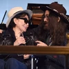 Yoko Ono và John Lennon. (Nguồn: billboard.com)