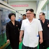 Nhà lãnh đạo Triều Tiên Kim Jong-un thăm một đơn vị quân đội ngày 1/3. (Nguồn: YONHAP/TTXVN)