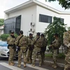Cảnh sát Brazil đang làm nhiệm vụ bên ngoài trụ sở Viện Lula ở Sao Paulo. (Nguồn: AFP/TTXVN)