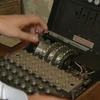 [Video] Chiếc máy mã hóa từ Thế chiến II được bán với giá kỷ lục