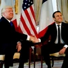 Tổng thống Mỹ Donald Trump và người đồng cấp Pháp Emmanuel Macron. (Nguồn: Reuters)