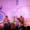 Nhóm nhạc Namo Fusion Music của Ấn Độ biểu diễn tại Thành phố Hồ Chí Minh. (Ảnh: Phương Vy/TTXVN)