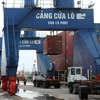 Hàng hóa xuất nhập khẩu qua cảng Cửa Lò. (Ảnh: Thanh Tùng/TTXVN)
