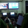 Các đối tượng đánh bạc, cá độ qua Internet trong một đường dây đánh bạc bị công an TP. Hồ Chí Minh bắt giữ. Ảnh minh họa. (Nguồn: TTXVN)