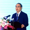 Ủy viên Bộ Chính trị, Bí thư Thành ủy Thành phố Hồ Chí Minh Nguyễn Thiện Nhân, phát biểu tại hội nghị. (Ảnh: Thống Nhất/TTXVN)