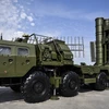  Hệ thống tên lửa phòng không tiên tiến S-400 của Nga. (Nguồn: AFP/TTXVN)