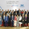 Các Trưởng đoàn và các đại biểu dự phiên toàn thể Kỳ họp lần thứ tư Hội đồng Tư vấn Kinh doanh APEC. (Nguồn: TTXVN)
