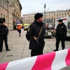 Cảnh sát Nga tăng cường an ninh tại thành phố St. Petersburg ngày 3/4. (Nguồn: AFP/TTXVN)