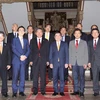 Chủ tịch UBND Tp. Hồ Chí Minh Nguyễn Thành Phong với ông Makoto Kobayashi, Thị trưởng Thành phố Hachinohe cùng các Thị trưởng thuộc tỉnh Aomori, Nhật Bản. (Ảnh: Thanh Vũ/TTXVN)