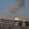 Khói bốc lên tại hiện trường vụ tấn công nhằm vào khách sạn Intercontinental ở Kabul ngày 21/1. (Nguồn: THX/TTXVN)