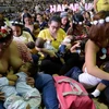 Các bà mẹ Philippines hưởng ứng Tuần lễ Nuôi con bằng sữa mẹ năm 2017. (Nguồn: AFP/TTXVN)